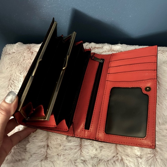 Patricia Nash Orange Leather Handbag & Wallet - Picture 10 of 10